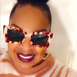 Meet your Posher, Joy